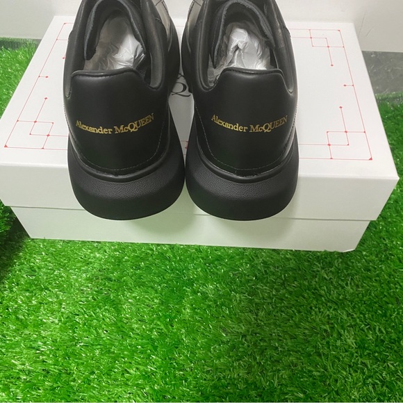 Men's McQueen black sneakers - Picture 4 of 6
